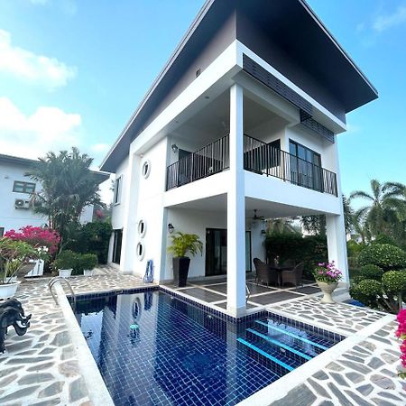 Seabreeze Villa Rayong Bagian luar foto