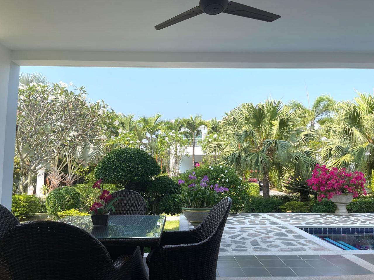 Seabreeze Villa Rayong Bagian luar foto