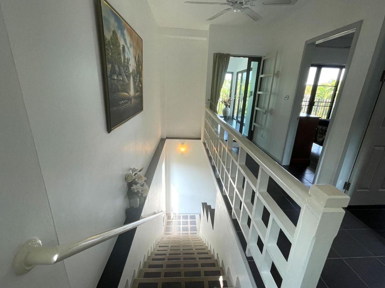 Seabreeze Villa Rayong Bagian luar foto