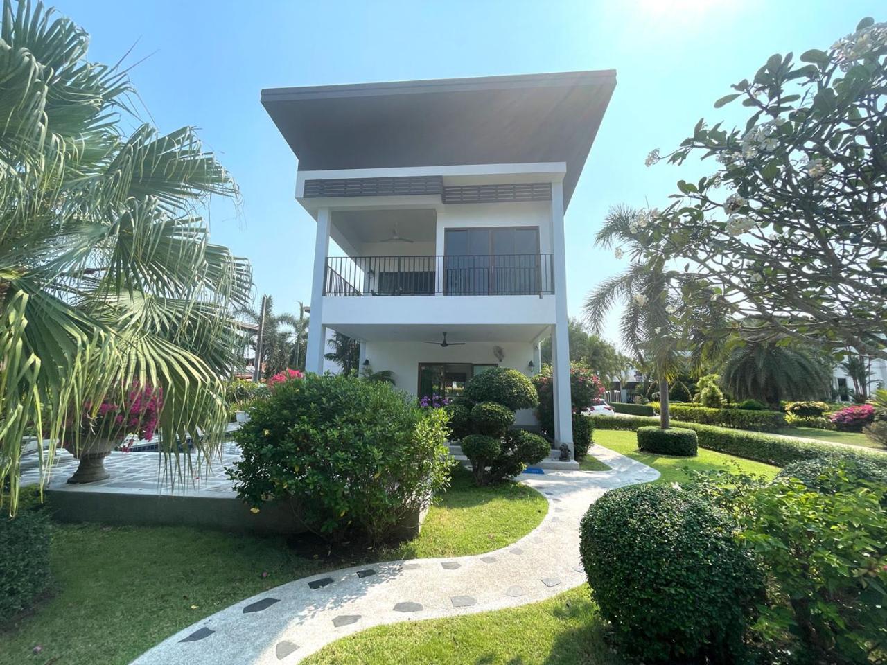 Seabreeze Villa Rayong Bagian luar foto
