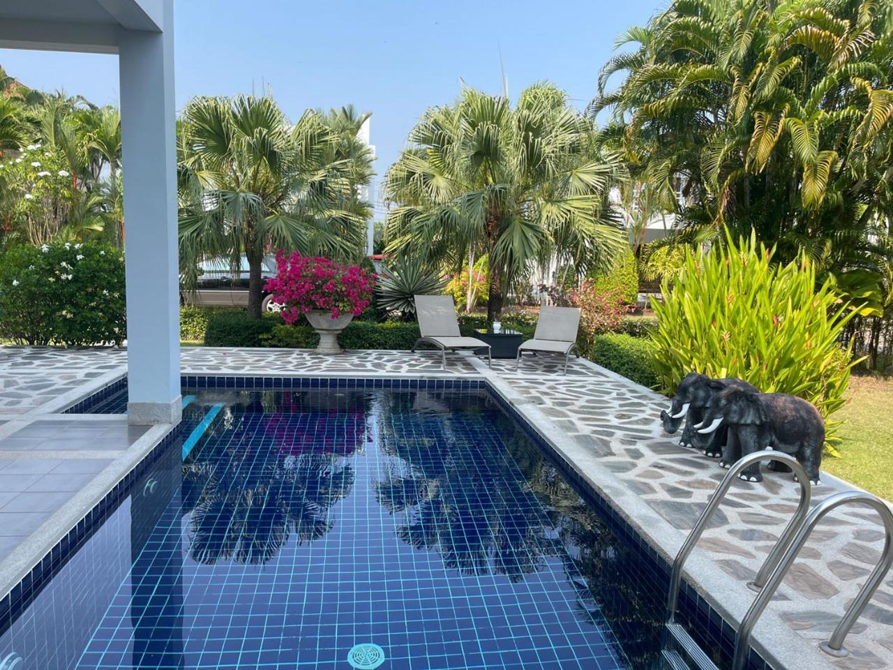 Seabreeze Villa Rayong Bagian luar foto