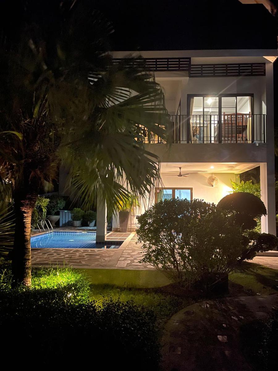 Seabreeze Villa Rayong Bagian luar foto